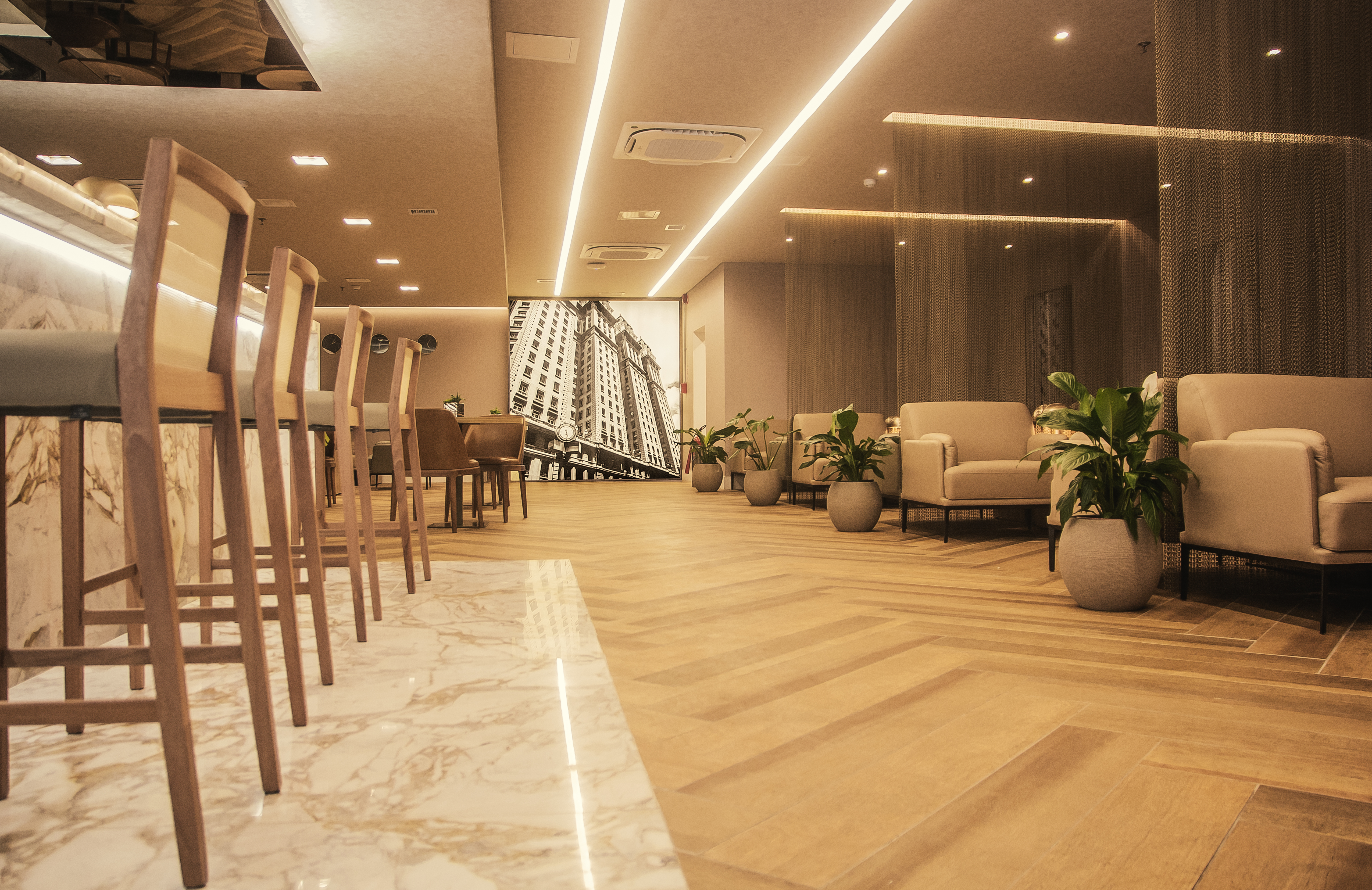 Terminal 1 W Lounge.jpg
